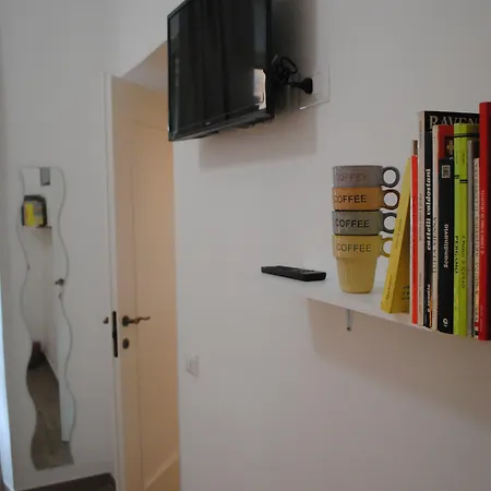 Oda ve Kahvaltı Lombardo 3*