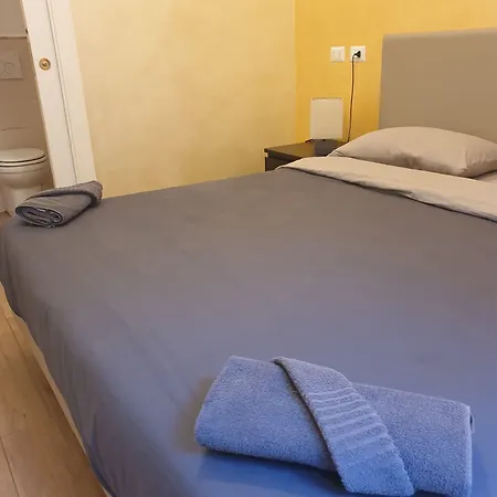 Lombardo Nocleg ze śniadaniem 3*