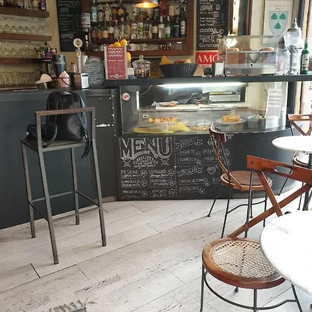 Lombardo Oda ve Kahvaltı 3*