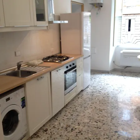 Lombardo Bed & Breakfast 4*